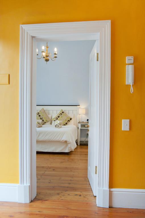 Six On Scott Bed & Breakfast Cape Town Rom bilde